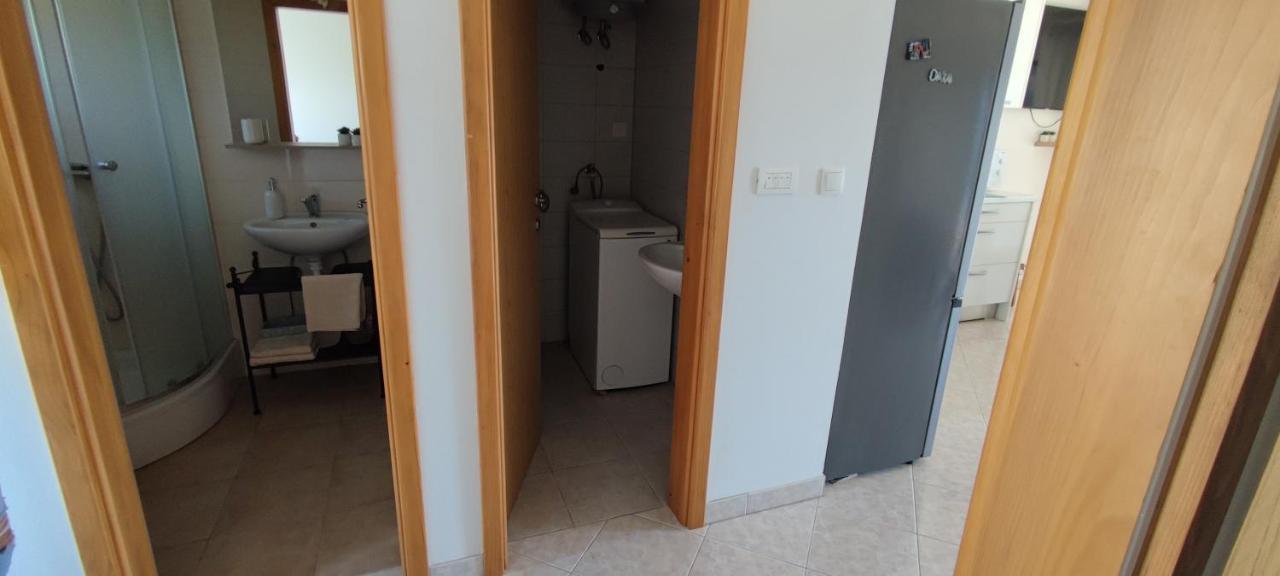 Apartman Mila Marina Zewnętrze zdjęcie